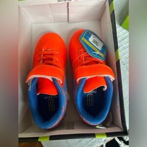 Brand new kids soccer cleats size 9 (little kids)